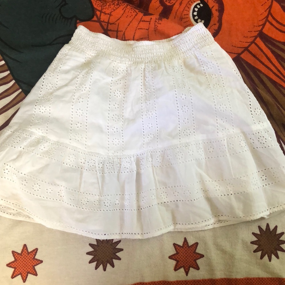 American Eagle Eyelet skirt